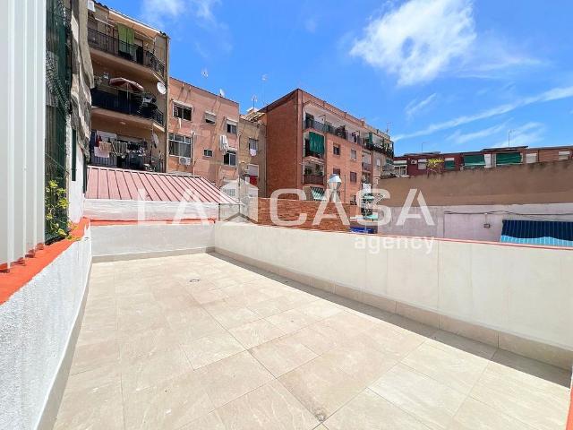 Local comercial en venta en Badalona, de 80 m² 1 habitación por 485.000