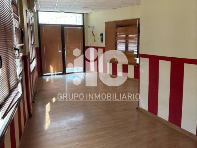 Local comercial en venta en Baena