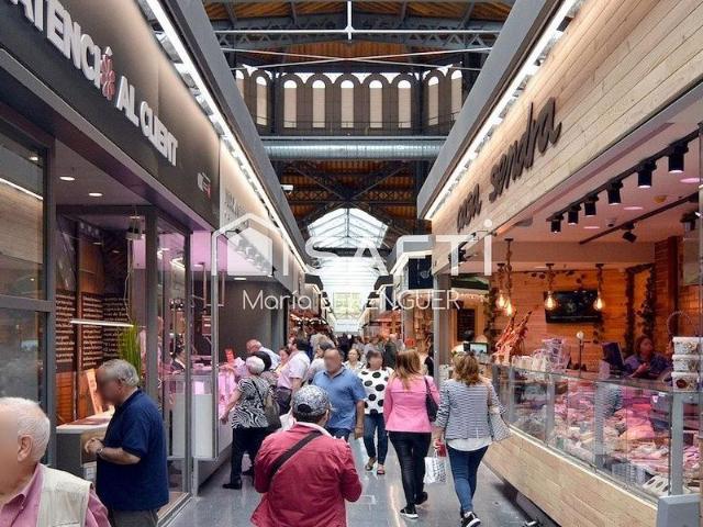 Local comercial en venta en calle Mercad de Sant Antoni Urgel, Barcelona, de 15 m² 1 habitación por 19.500
