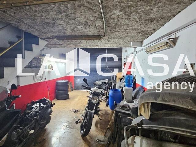 Local comercial en venta en Barcelona, de 160 m² 1 habitación por 225.000