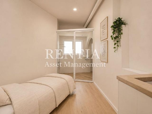Local comercial en venta en Barcelona, de 16 m² 1 habitación por 49.000