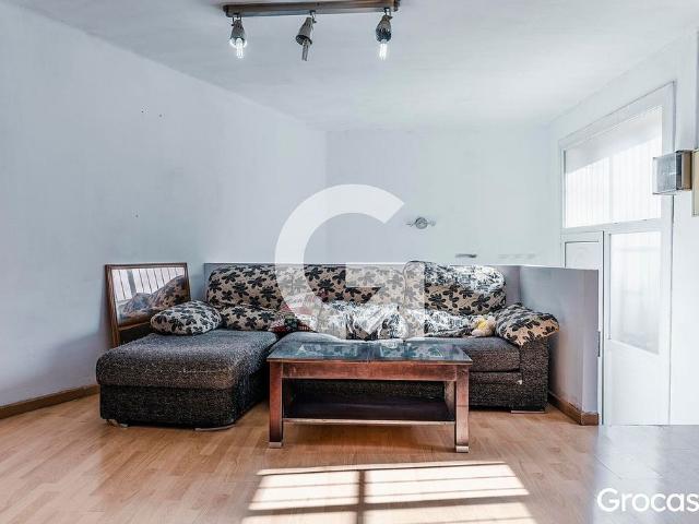 Local comercial en venta en Barcelona, de 183 m² 8 habitaciones por 199.000