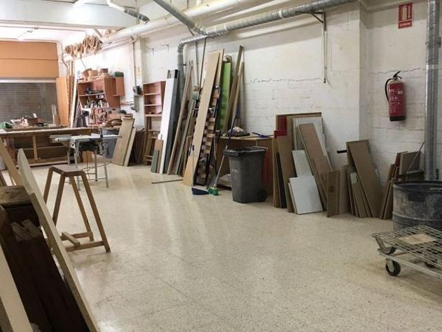 Local comercial en venta en Hospitalet de Llobregat, L´, de 190 m² por 265.000