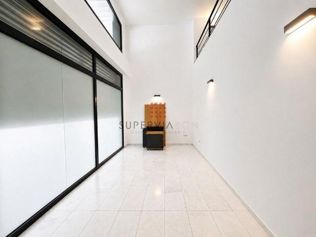 Local comercial en venta en Barcelona, de 103 m² 2 habitaciones por 249.000