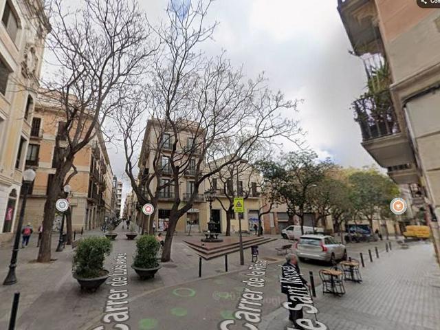 Local comercial en venta en Barcelona, de 120 m² 1 habitación por 340.000