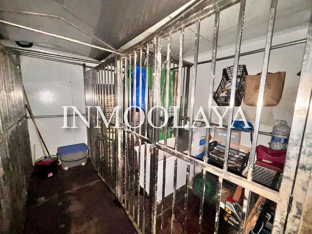 Local comercial en venta en Barcelona, de 30 m² 1 habitación por 96.000