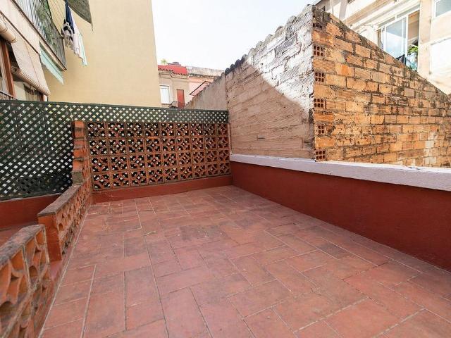 Local comercial en venta en Barcelona, de 45 m² 2 habitaciones por 195.000