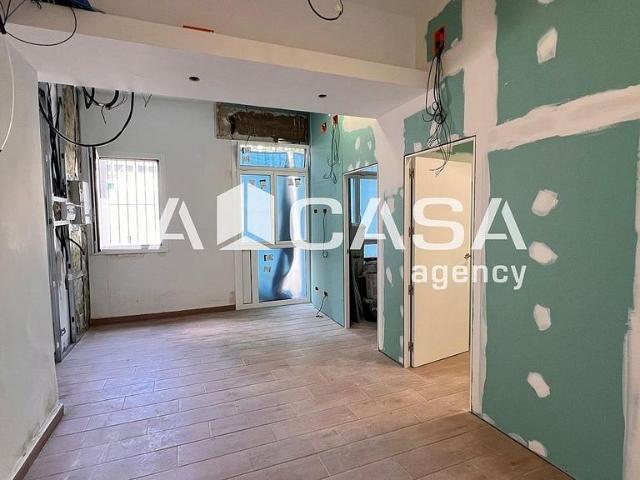 Local comercial en venta en Barcelona, de 47 m² 3 habitaciones por 115.000