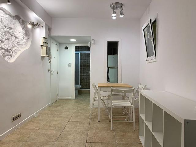 Local comercial en venta en Barcelona, de 41 m² 1 habitación por 92.500
