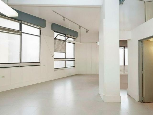 Local comercial en venta en Barcelona, de 43 m² 2 habitaciones por 130.000
