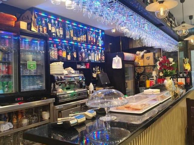 Local comercial en venta en Barcelona, de 65 m² 4 habitaciones por 240.000