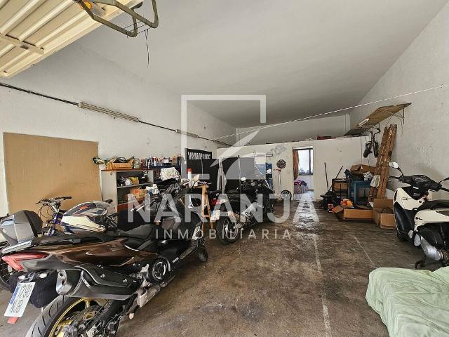 Local comercial en venta en Barcelona, de 66 m² por 110.000