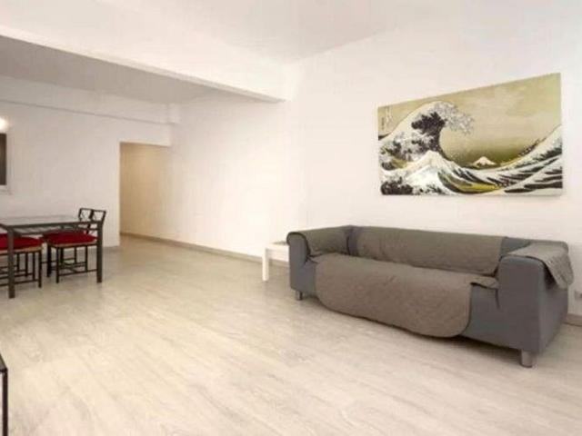 Local comercial en venta en Barcelona, de 67 m² 2 habitaciones por 236.000