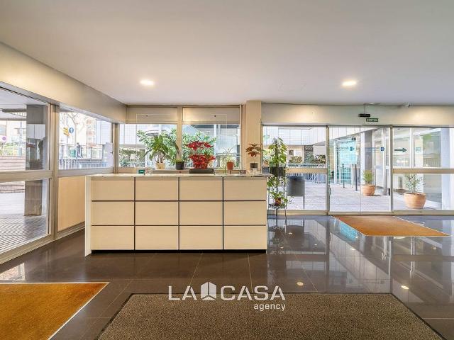 Local comercial en venta en Barcelona, de 62 m² 1 habitación por 160.000