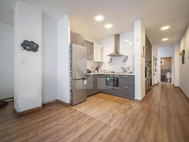 Local comercial en venta en Barcelona, de 80 m² 3 habitaciones por 229.000