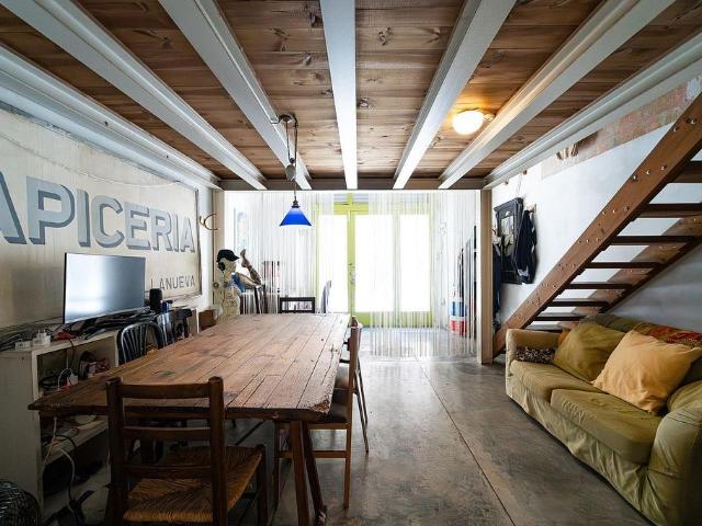 Local comercial en venta en Barcelona, de 83 m² 4 habitaciones por 291.000
