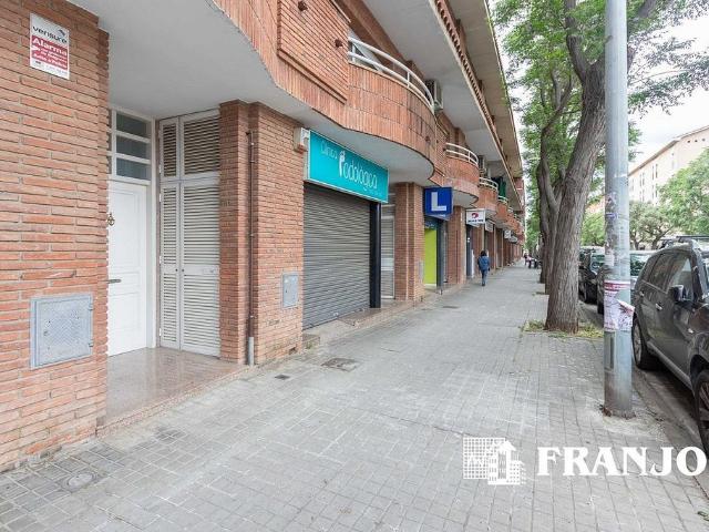Local comercial en venta en Barbera del Vallès, de 100 m² 1 habitación por 115.000