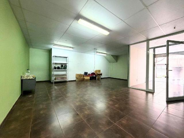 Local comercial en venta en Barbera del Vallès, de 80 m² por 69.000