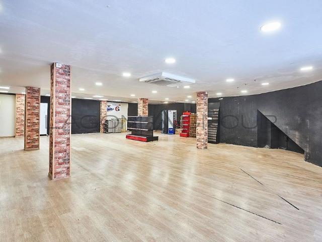 Local comercial en venta en Castelldefels, de 191 m² por 194.900