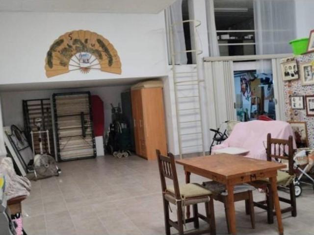 Local comercial en venta en Gandia