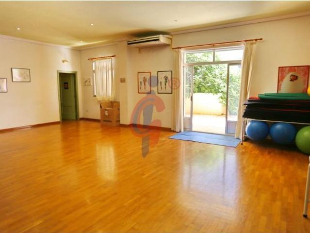 ¡Local comercial en venta en Guardamar del Segura!