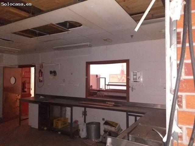 Local comercial en venta en el Centro Comercial Pontiñas, Lalín