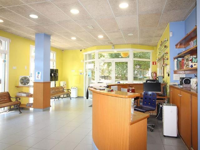 Local comercial en venta en Figueres, de 347 m² por 348.000