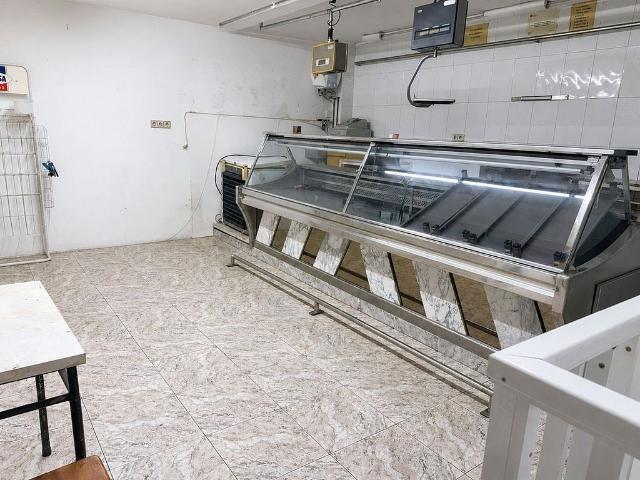 Local comercial en venta en Hospitalet de Llobregat, L´, de 56 m² 3 habitaciones por 79.000
