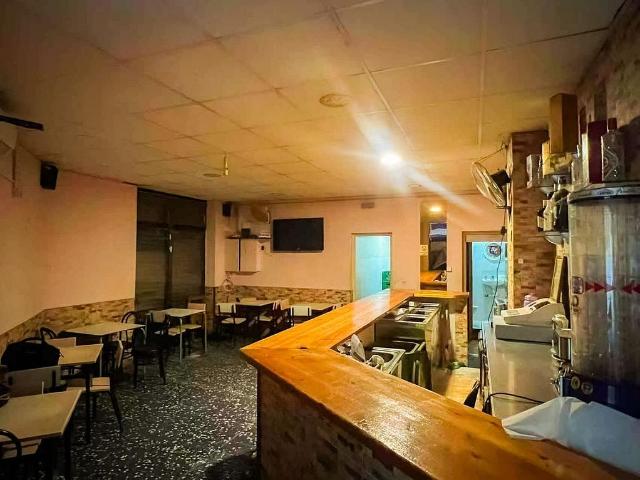 Local comercial en venta en Hospitalet de Llobregat, L´, de 60 m² por 79.000