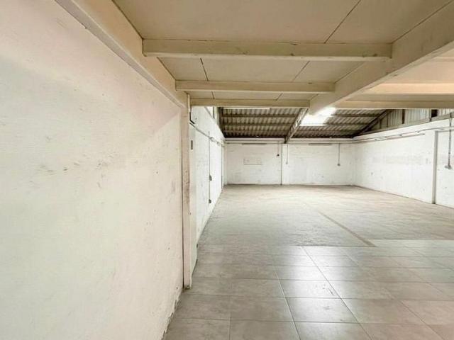 Local comercial en venta en Hospitalet de Llobregat, L´, de 229 m² por 280.000