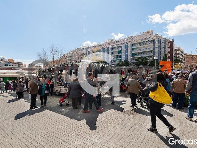 Local comercial en venta en Hospitalet de Llobregat, L´, de 230 m² por 200.000
