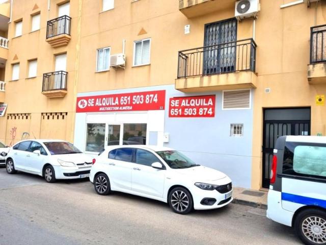 Local comercial en venta en Huércal de Almería, Generalife