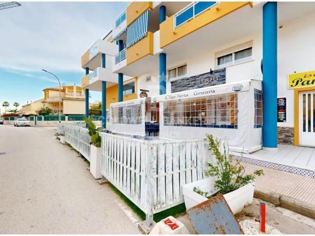 Local comercial en venta en Oliva