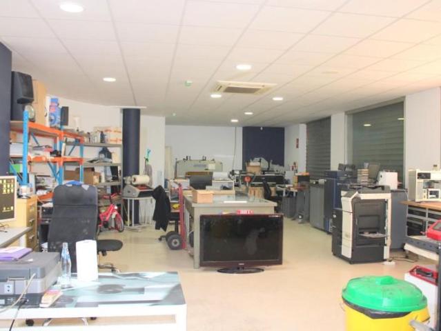 Local comercial en venta en Oliva, Conservatori