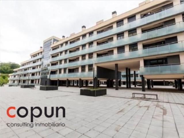 Local comercial en venta en Oviedo, Oviedo