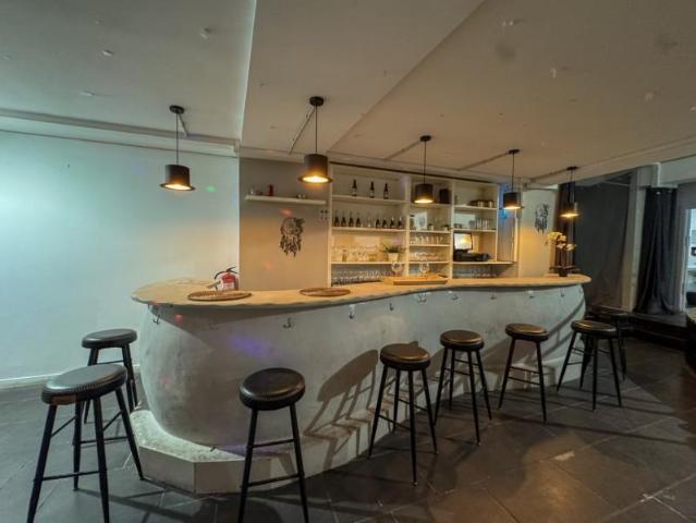 Local comercial en venta en Oviedo, Oviedo