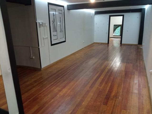 Local comercial en venta en Oviedo, Oviedo