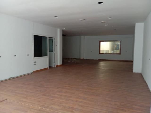 Local comercial en venta en Oviedo, Oviedo