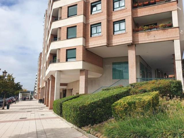 Local comercial en venta en Oviedo, La Florida