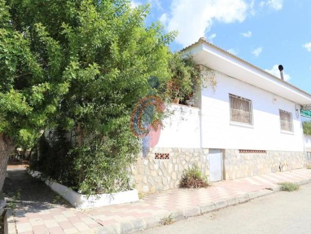 Local comercial en venta en La Marina, La Marina Urbanización