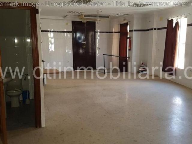 Local comercial en venta en La Palma del Condado, Calle María Auxiliadora, 21700
