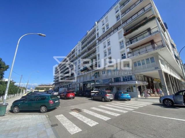 Local comercial en venta en Laredo, Centro