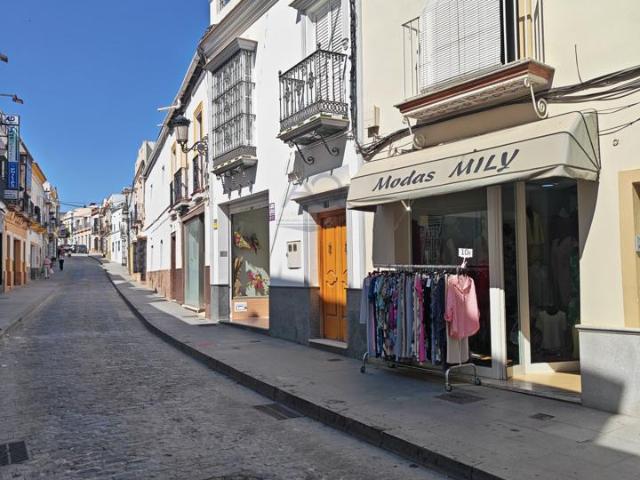 Local comercial en venta en Las Cabezas de San Juan, ZONA CENTRO