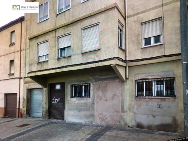 Local comercial en venta en León, Antibioticos