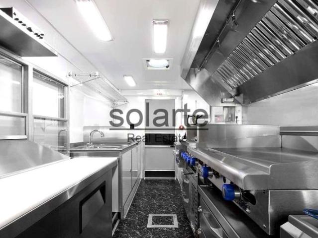 Local comercial en venta en L'Hospitalet de Llobregat, Carrer Hierbabuena, 08906