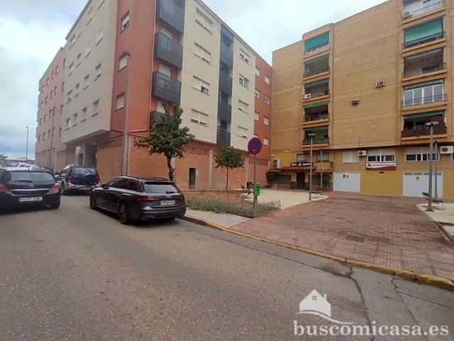 Local comercial en venta en Linares, Avenida San Sebastián, 23700