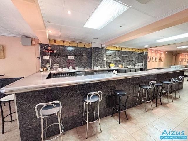 Local comercial en venta en Llagosta, La, de 122 m² por 93.000