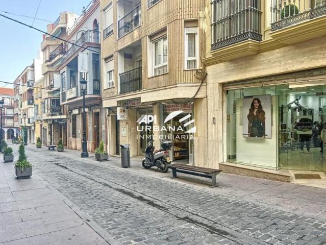 Local comercial en venta en Lucena, Calle Alcaide, 14900