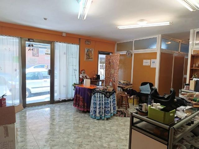 Local comercial en venta en Montornès del Vallès, de 79 m² por 126.000