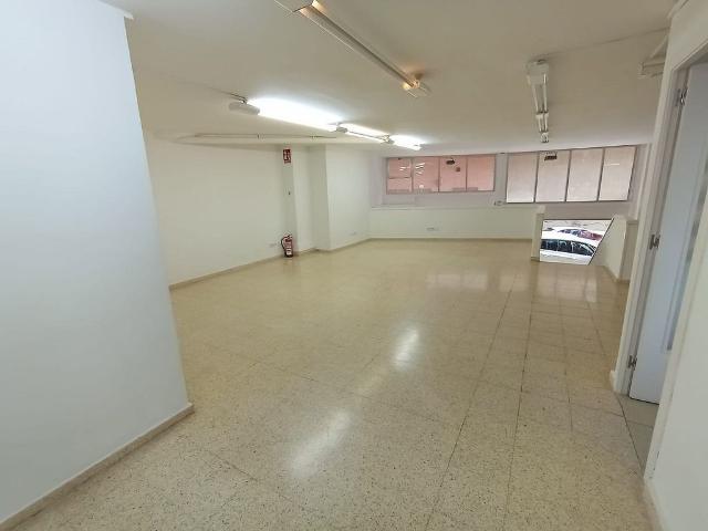 Local comercial en venta en Mataró, de 119 m² por 130.000